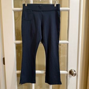 AMERICAN GIANT Women's Ponte Slim Crop Capri Pant Gray 8 Stretch Casual